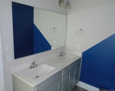 2240 Mannington Drive - Photo Thumbnail 16
