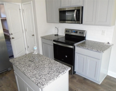 2240 Mannington Drive - Photo Thumbnail 3