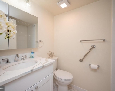 15310 Beaverbrook Court - Photo Thumbnail 13