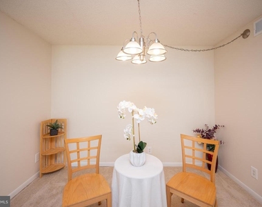15310 Beaverbrook Court - Photo Thumbnail 7
