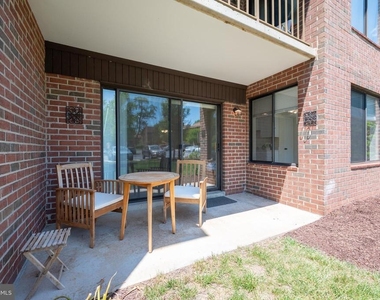 15310 Beaverbrook Court - Photo Thumbnail 16