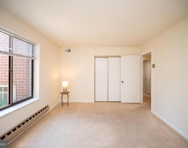 15310 Beaverbrook Court - Photo Thumbnail 10