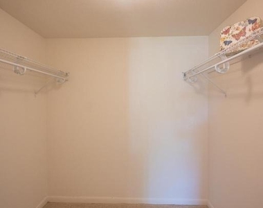 15310 Beaverbrook Court - Photo Thumbnail 12