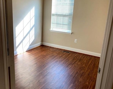 11876 Country Squire Way - Photo Thumbnail 3