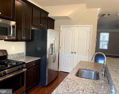 11876 Country Squire Way - Photo Thumbnail 11