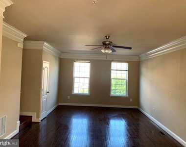 11876 Country Squire Way - Photo Thumbnail 1