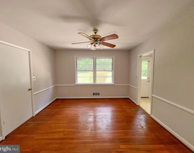 10001 Woodhill Road - Photo Thumbnail 12