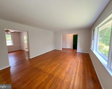 10001 Woodhill Road - Photo Thumbnail 11