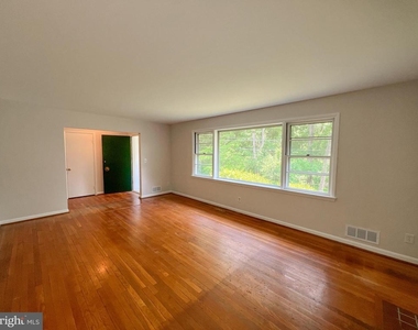 10001 Woodhill Road - Photo Thumbnail 10