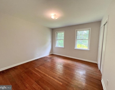 10001 Woodhill Road - Photo Thumbnail 17