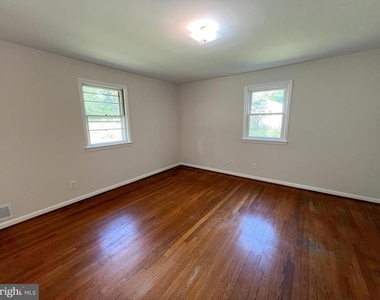 10001 Woodhill Road - Photo Thumbnail 20