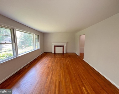 10001 Woodhill Road - Photo Thumbnail 9