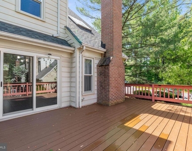 7435 Crestberry Lane - Photo Thumbnail 33