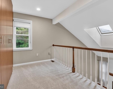 7435 Crestberry Lane - Photo Thumbnail 34