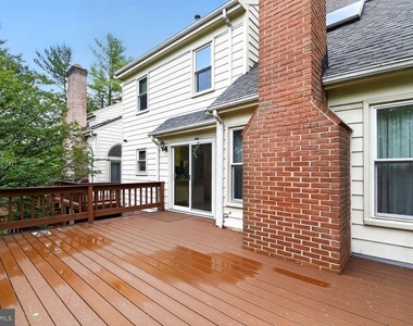 7435 Crestberry Lane - Photo Thumbnail 44