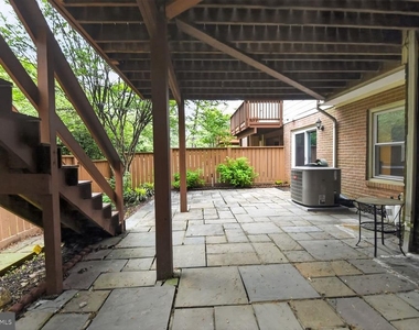7435 Crestberry Lane - Photo Thumbnail 50