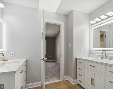 7435 Crestberry Lane - Photo Thumbnail 23