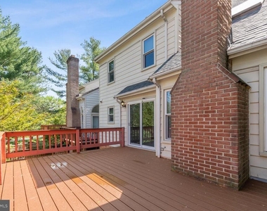 7435 Crestberry Lane - Photo Thumbnail 47