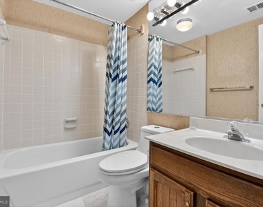 7435 Crestberry Lane - Photo Thumbnail 41