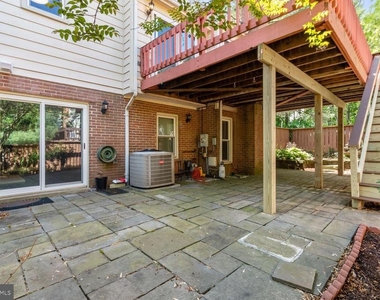 7435 Crestberry Lane - Photo Thumbnail 46