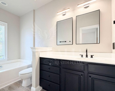 7754 Acc Boulevard - Photo Thumbnail 29
