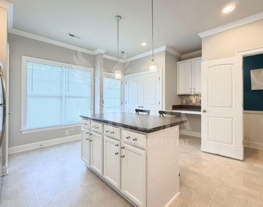 7754 Acc Boulevard - Photo Thumbnail 7