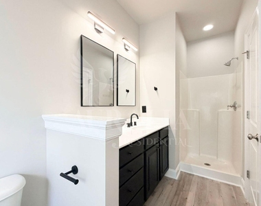 7754 Acc Boulevard - Photo Thumbnail 31