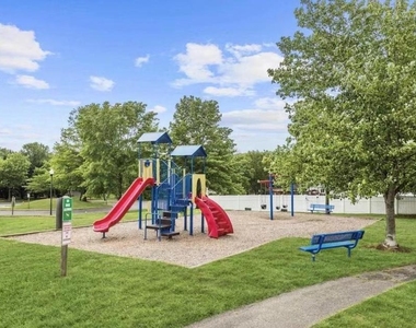 7671 Coachlight Lane - Photo Thumbnail 33