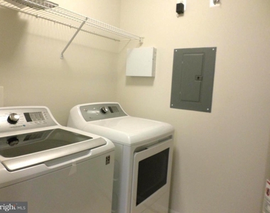 10808 Warfield Place - Photo Thumbnail 15