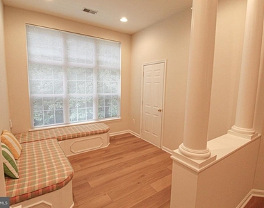 10808 Warfield Place - Photo Thumbnail 10
