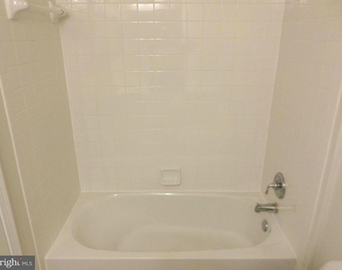 10808 Warfield Place - Photo Thumbnail 26