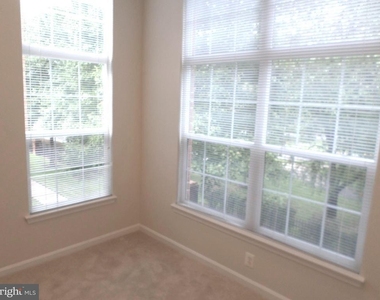 10808 Warfield Place - Photo Thumbnail 21