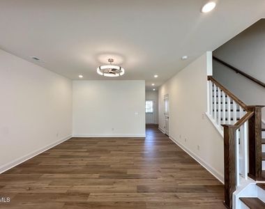 947 Kensley Grove Lane - Photo Thumbnail 6
