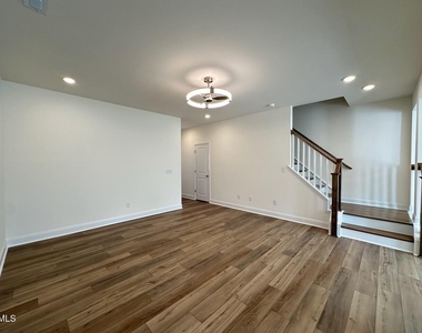 947 Kensley Grove Lane - Photo Thumbnail 7
