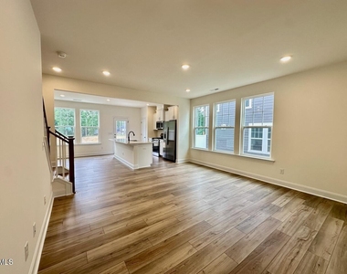 951 Kensley Grove Lane - Photo Thumbnail 6