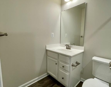 7042 Cedar Avenue - Photo Thumbnail 12