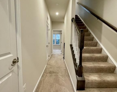 7042 Cedar Avenue - Photo Thumbnail 9