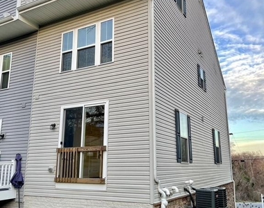 7042 Cedar Avenue - Photo Thumbnail 18