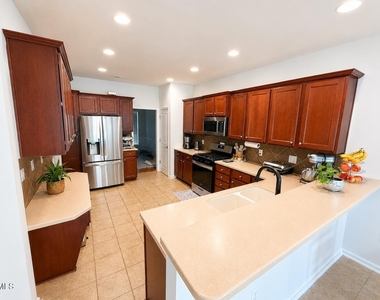 317 Euphoria Circle - Photo Thumbnail 5