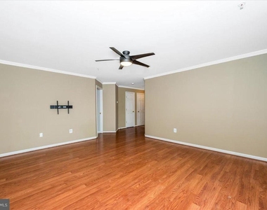 2501 Hemingway Drive - Photo Thumbnail 5