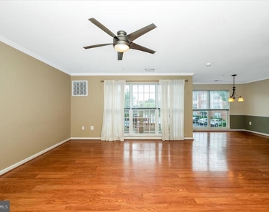 2501 Hemingway Drive - Photo Thumbnail 4