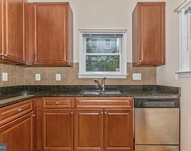 7 South Street W - Photo Thumbnail 14