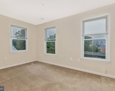 7 South Street W - Photo Thumbnail 21