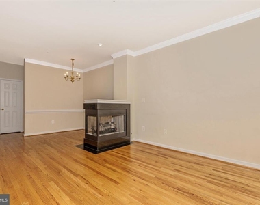 7 South Street W - Photo Thumbnail 6