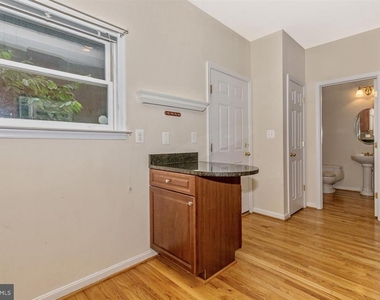 7 South Street W - Photo Thumbnail 12