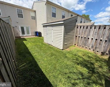 534 Lancaster Place - Photo Thumbnail 3