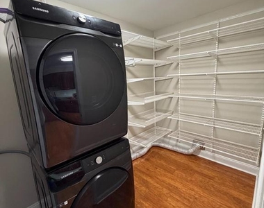 534 Lancaster Place - Photo Thumbnail 4