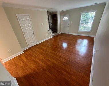 534 Lancaster Place - Photo Thumbnail 11