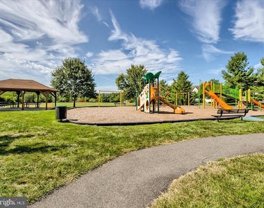 6430 Bellevue Place - Photo Thumbnail 57