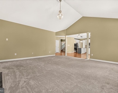 6430 Bellevue Place - Photo Thumbnail 5